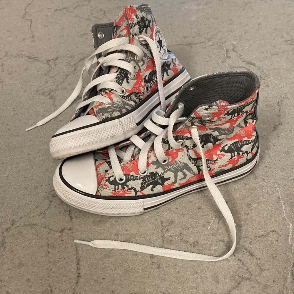 Like New Converse | Kids dinosaur high tops size 13 little boy